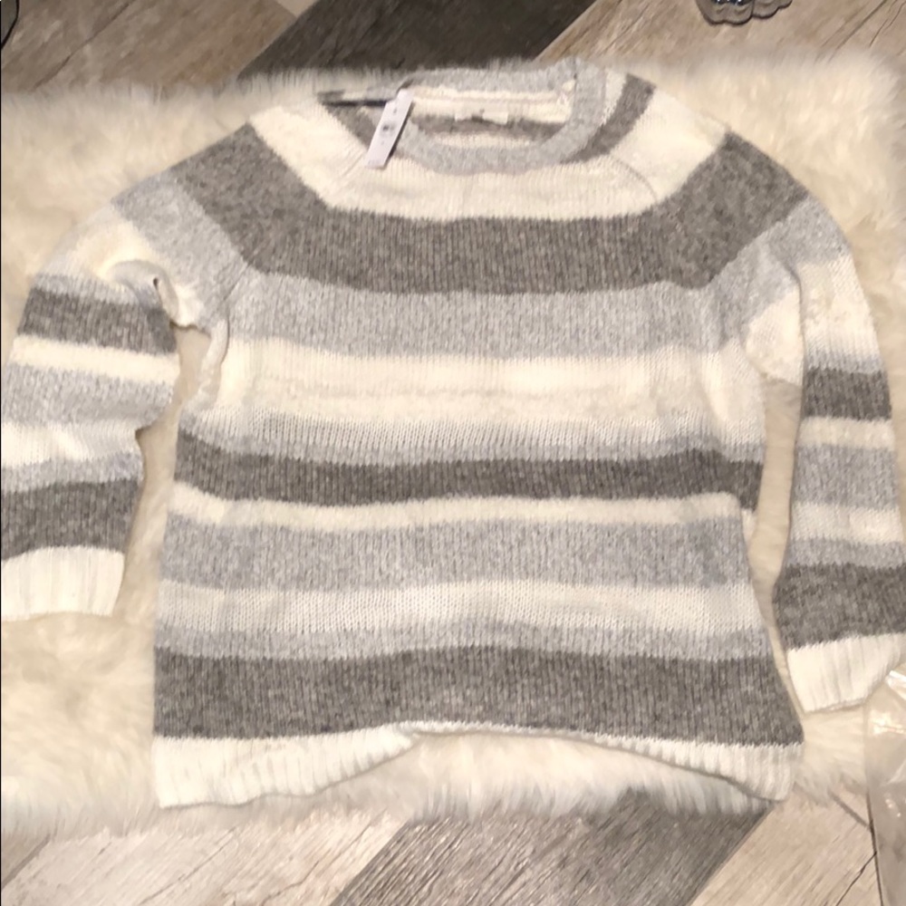 Brand New Lou & Grey Sweater